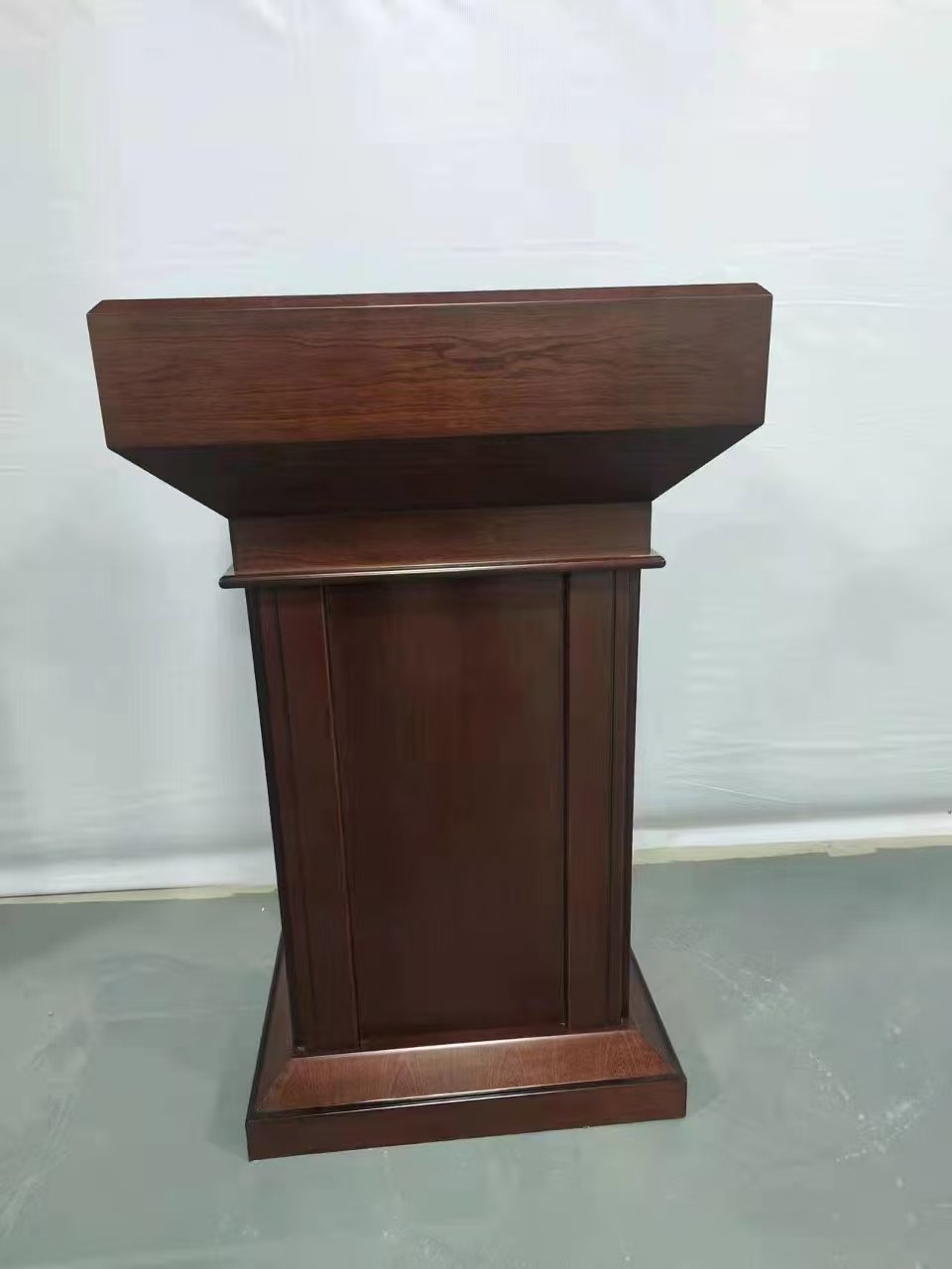 演讲台